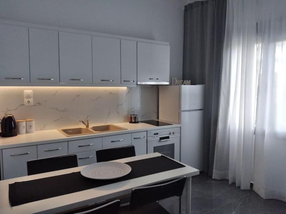D4 Central Luxury Apartment Volos Exterior foto